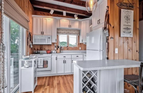 Fair Harbor House | Charming Fair Harbor 3br steps to ocean, sunset view, WiFi, A/C, outdoor shower.