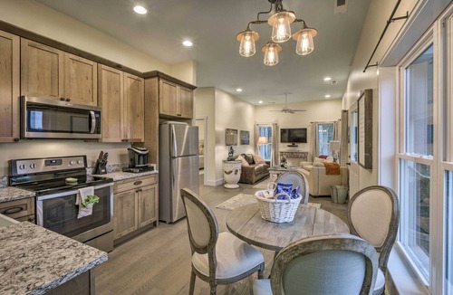 Fletcher House | Charming Fairview Home on 40-Acre Horse Farm!
