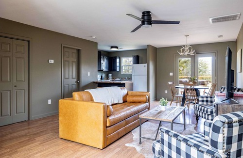 Sevierville House | Charming Fall Hideaway | Arcade + Pet Friendly