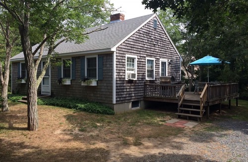 Campground Landing House | Charming Family Cottage