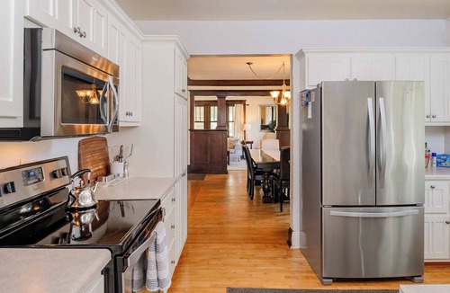 Stevens Point House | Charming Family Home Steps from UWSP & Downtown