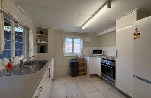 Bungalow House | Charming Family Queenslander