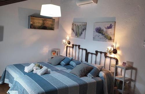 Algarinejo House | Charming Farmhouse Retreat
