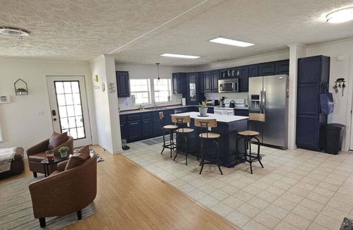 Rutherfordton House | Charming farmhouse with 3 bedrooms and WiFi, AC in enchanting Rutherfordton