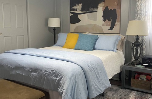 Georgetown House | Charming farmhouse 4 miles to Kentucky Horse Park.