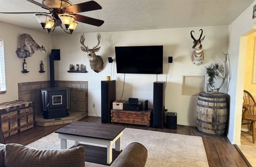 Blanco House | Charming farmhouse close to the Quality Waters and Navajo Lake Marina.