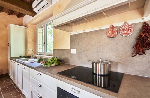 Marciano della Chiana House | Charming farmhouse immersed in the Tuscan countryside with private swimming pool and garden