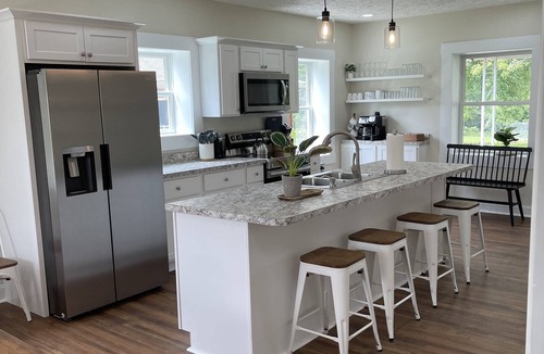 Monaca House | Charming Farmhouse