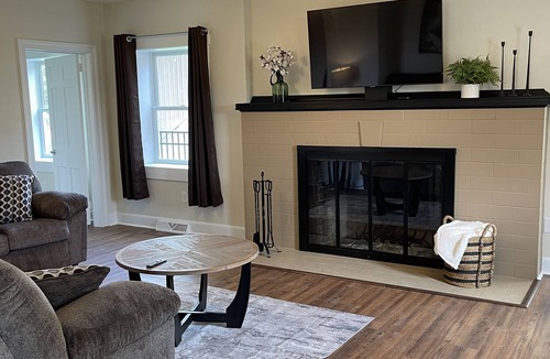 Monaca House | Charming Farmhouse