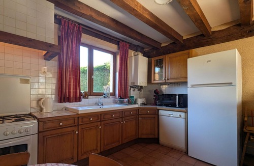 Mouhers Cottage | Charming Farmhouse with Pool, Sports Facilities & Scenic Views in Mouhers, France