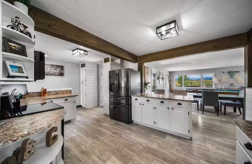 Durango House | Charming Farmhouse with Mountain Views!