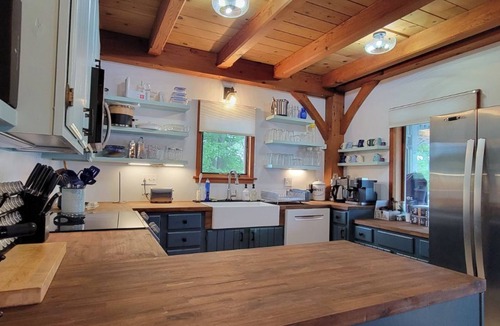 Hammondsport Cottage | Charming Finger Lakes cottage with 3 levels of lakefront views for all seasons