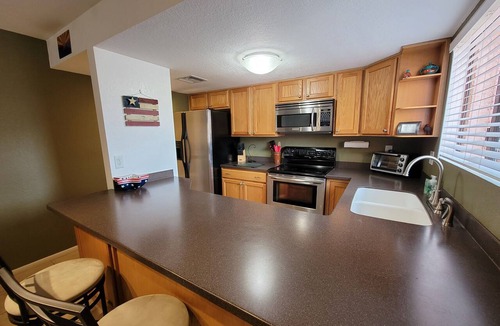 Tucson Condo | Charming First Floor with Mountain Views and across from Community Amenities