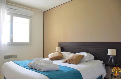 Grandcamp-Maisy Hotel | Charming Fishing Port of Grandcamp-Maisy View! Parking, Pool, Pets Allowed!