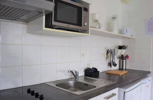 Grandcamp-Maisy Hotel | Charming Fishing Port of Grandcamp-Maisy View! Parking, Pool, Pets Allowed!