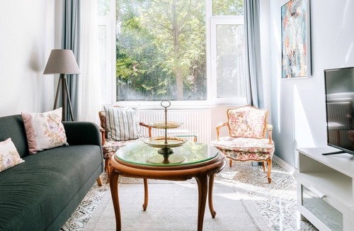 Moda Apartment | Charming Flat 10 min to Bull Statue in Kadikoy