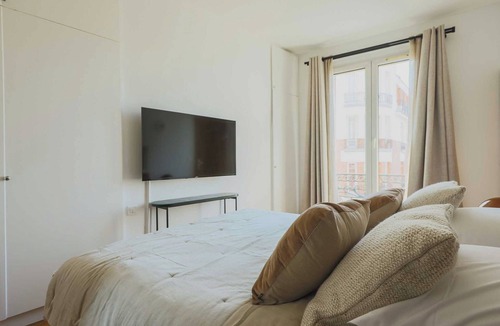 Epinettes Apartment | Charming Flat -1br-4p- Paris 17e
