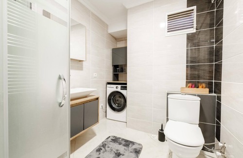 Rasimpasa Apartment | Charming Flat, 3 min to Bull Statue, 5 min to Moda