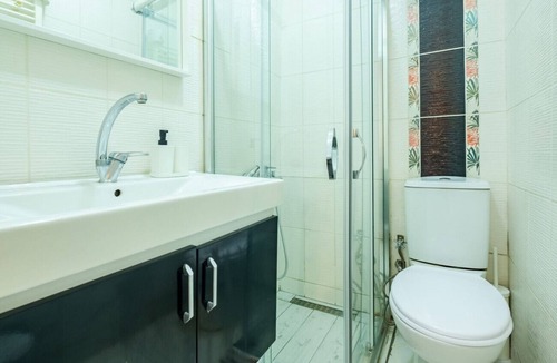 Cihangir Apartment | Charming Flat Close to Transit Hub in Central