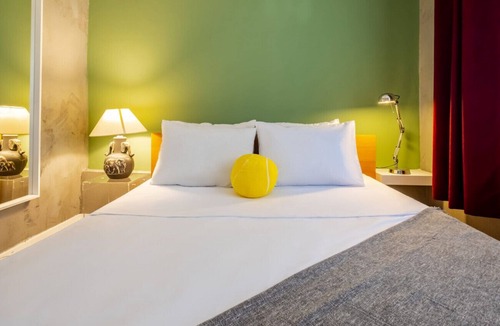 Cihangir Apartment | Charming Flat Close to Transit Hub in Central