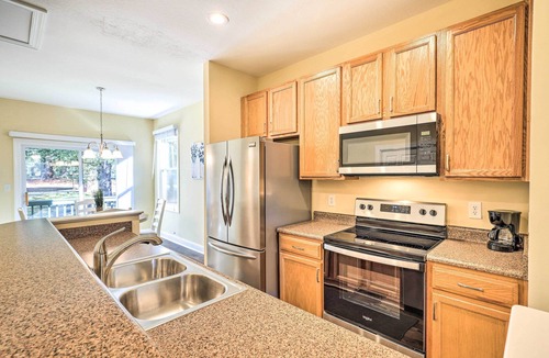 Flat Rock House | Charming Flat Rock Townhome w/On-Site Trails