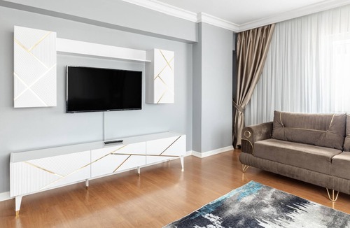 Sisli Apartment | Charming Flat w Balcony, 10 min to Cevahir Mall