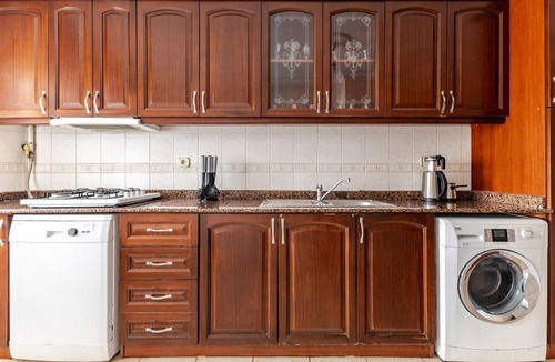 Sisli Apartment | Charming Flat w Balcony, 10 min to Cevahir Mall