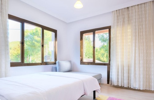 Ozbek Koyu Villa | Charming Flat w Balcony 15 min to Urla Art Street