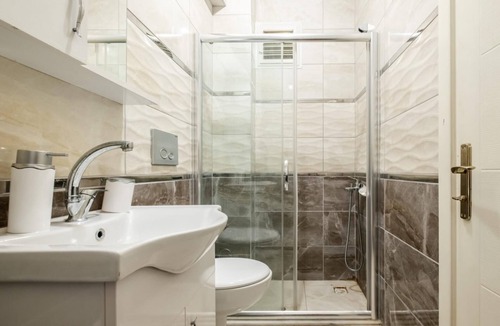 Sapanca Apartment | Charming Flat with Balcony in Sapanca Sakarya