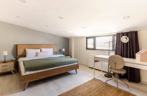 Osmanbey Apartment | Charming Flat with Patio in Nisantasi