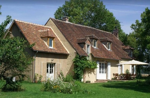 Malicorne House | Charming residence with private tennis court and very large heated swimming pool