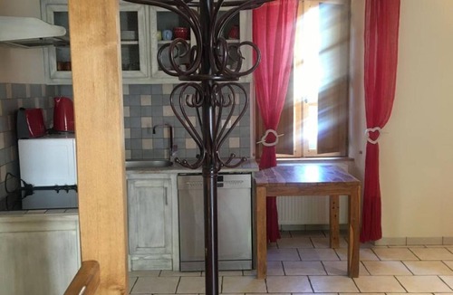 Cadouin Apartment | Charming House in Cadouin: 3 Suites, Patio, BBQ, Close to Dordogne Attractions