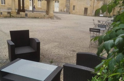 Cadouin Apartment | Charming House in Cadouin: 3 Suites, Patio, BBQ, Close to Dordogne Attractions