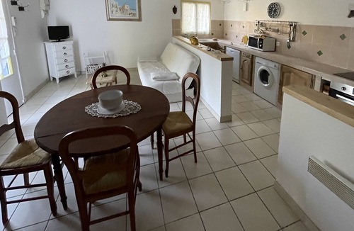 Les Granges-Gontardes House | Charming house and garden for 4 people