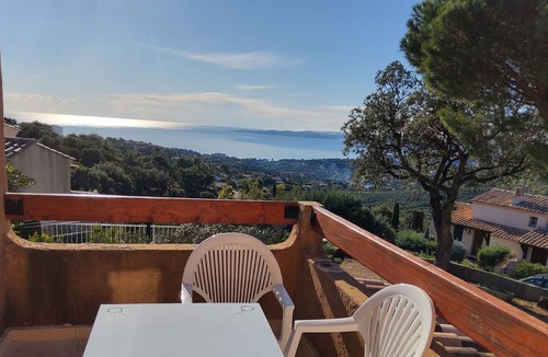 Les Issambres Cabin | Charming pavilion 5 minutes from the beaches and the entrance to the Gulf of Saint Tropez