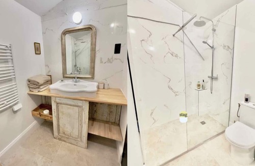 Saint-Christoly-Medoc Bed & Breakfast | Charming loft in a former wine storehouse - swimming pool, park, estuary, ocean