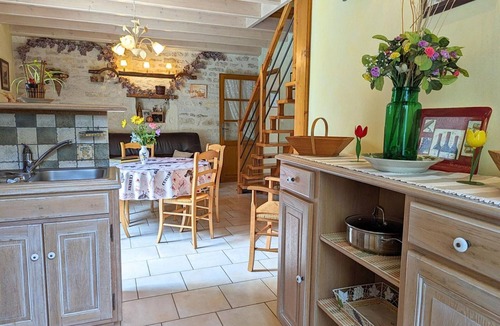 Saint-Genis-d'Hiersac Cottage | Charming riverside cottage with garden and wifi