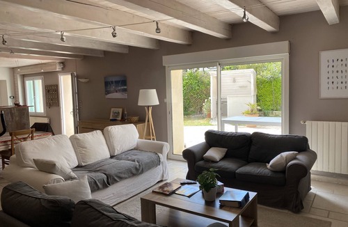 Cheray House | Charming renovated country house Chéray Oléron (3 stars)