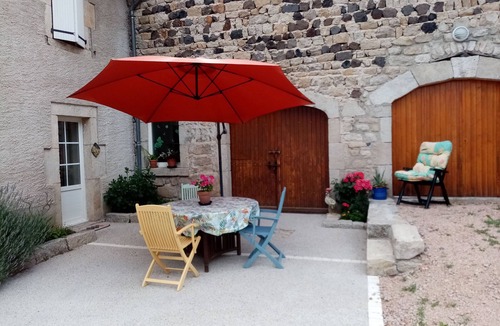 Saint-Germain-Laprade Cottage | Charming Family Cottage near UNESCO Sites with Fireplace, WiFi, and Baby Equipment