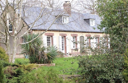 Saint-Pierre-des-Loges Cottage | Charming house with enclosed garden in Saint-Pierre-des-Loges