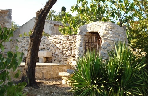 Saint-Saturnin-les-Apt Cottage | CHARMING GITE IN PROVENCE BETWEEN VENTOUX AND LUBERON DETACHED HOUSE