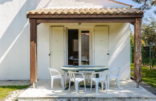 Saint-Trojan-les-Bains House | Charming Detached House with Terrace, Garden, and Garage 5 Minutes from the Beaches