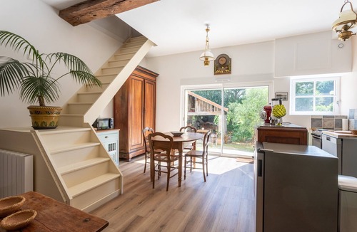 Sainte-Marie-de-Gosse House | Charming 1-Bedroom Apartment with Garden in the Heart of the Countryside