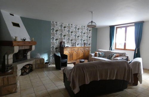 Saulmory-et-Villefranche Cottage | Charming Cottage Near Verdun: 3 Bedrooms, Fireplace, Enclosed Yard, Private Parking