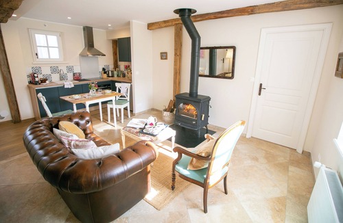 Tremblay-les-Villages Apartment | Charming renovated apartment in old house with garden
