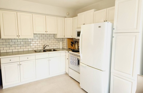 Jasper Place House | Charming full 4 bedroom house in convenient location/big fenced backyard