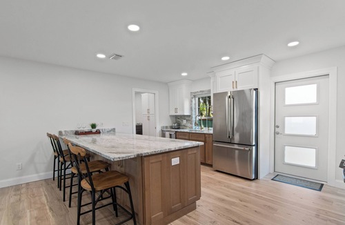 Vero Beach House | Charming, Fully Renovated 3bd/2bth house in awesome Vero Beach. Dogs welcome!