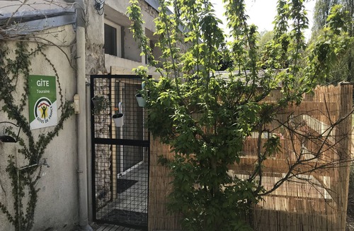 Avrille-les-Ponceaux Apartment | Charming gîte for two in the heart of the Loire castles