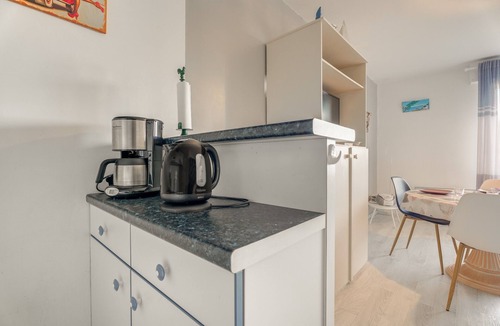 Saint-Cast-le-Guildo Apartment | Charming Ground-Floor Apartment with Sea View and Private Courtyard