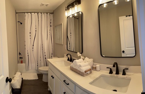 Gainesville House | CHARMING GAINESVILLE TOWNHOME 1